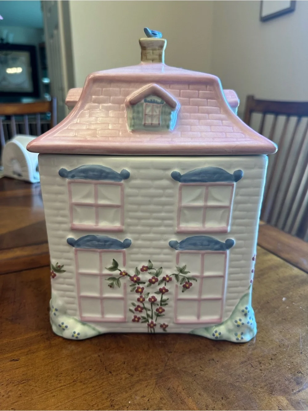 Pfaltzgraff decorative ceramic